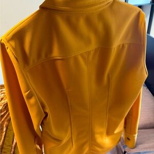 Too bright for me.wore once.